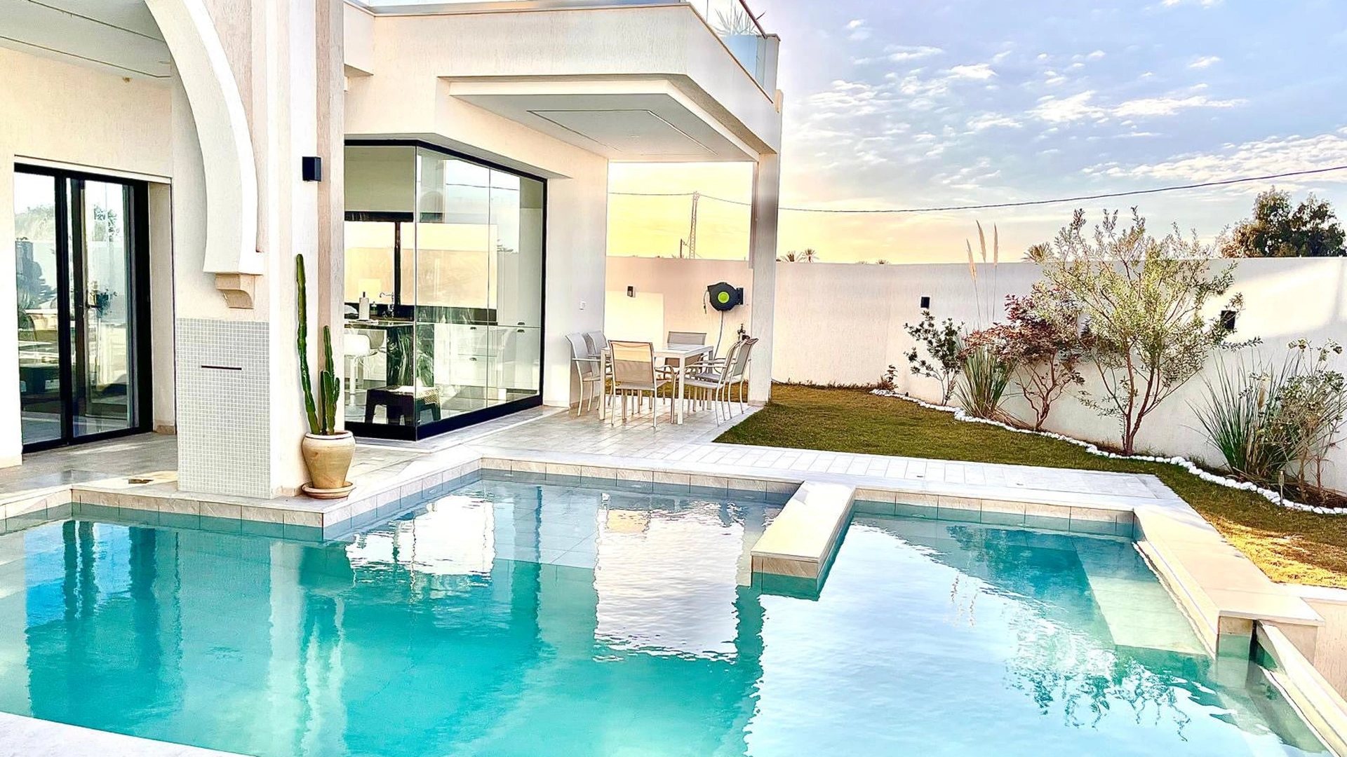 02_330ebe34-ac88-4997-8a21-3f3b238f6ab4